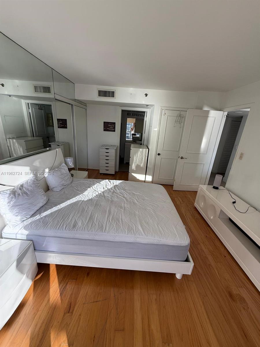 540 Brickell Key Dr #1505, Miami FL 33131