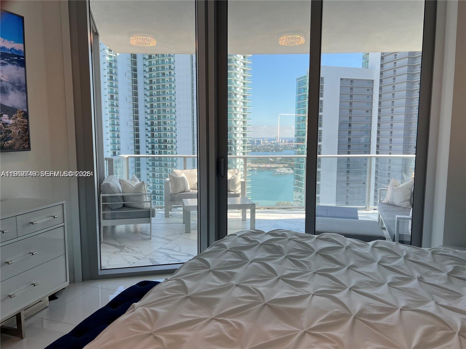 851 NE 1st Ave #3903, Miami FL 33132