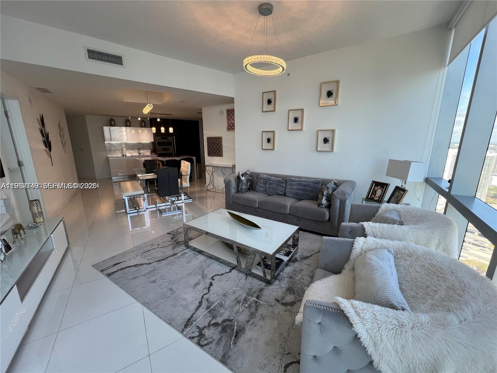 851 NE 1st Ave #3903, Miami FL 33132