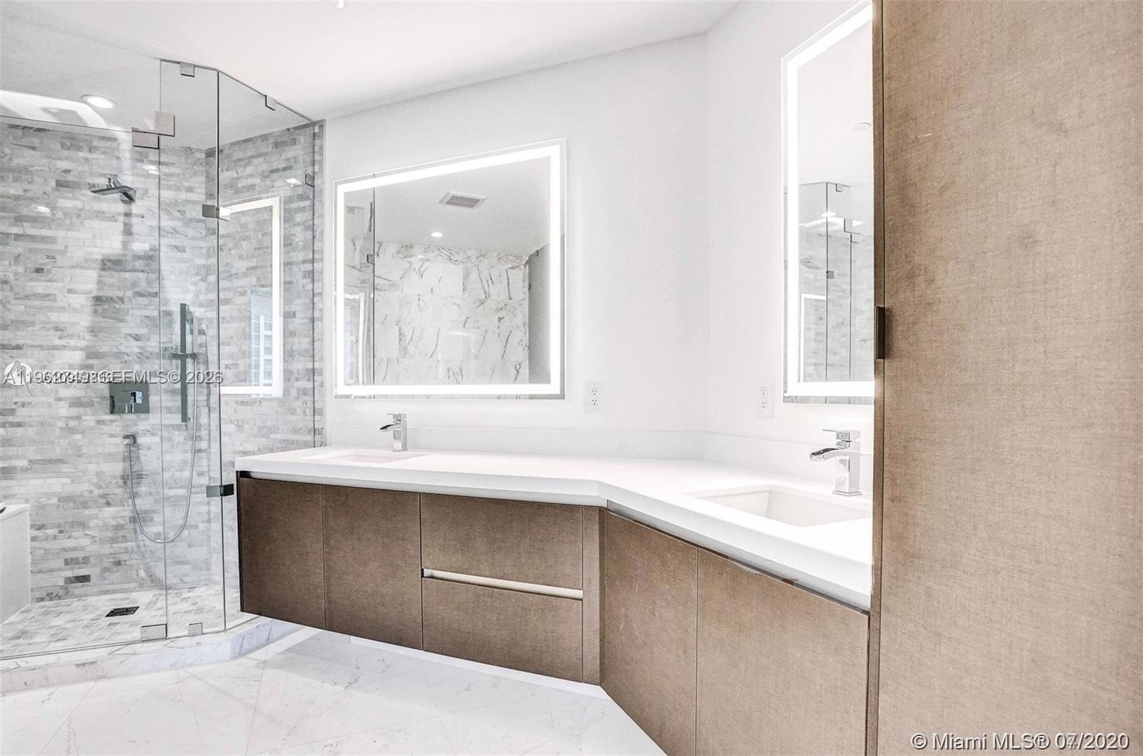 851 NE 1st Ave #3903, Miami FL 33132