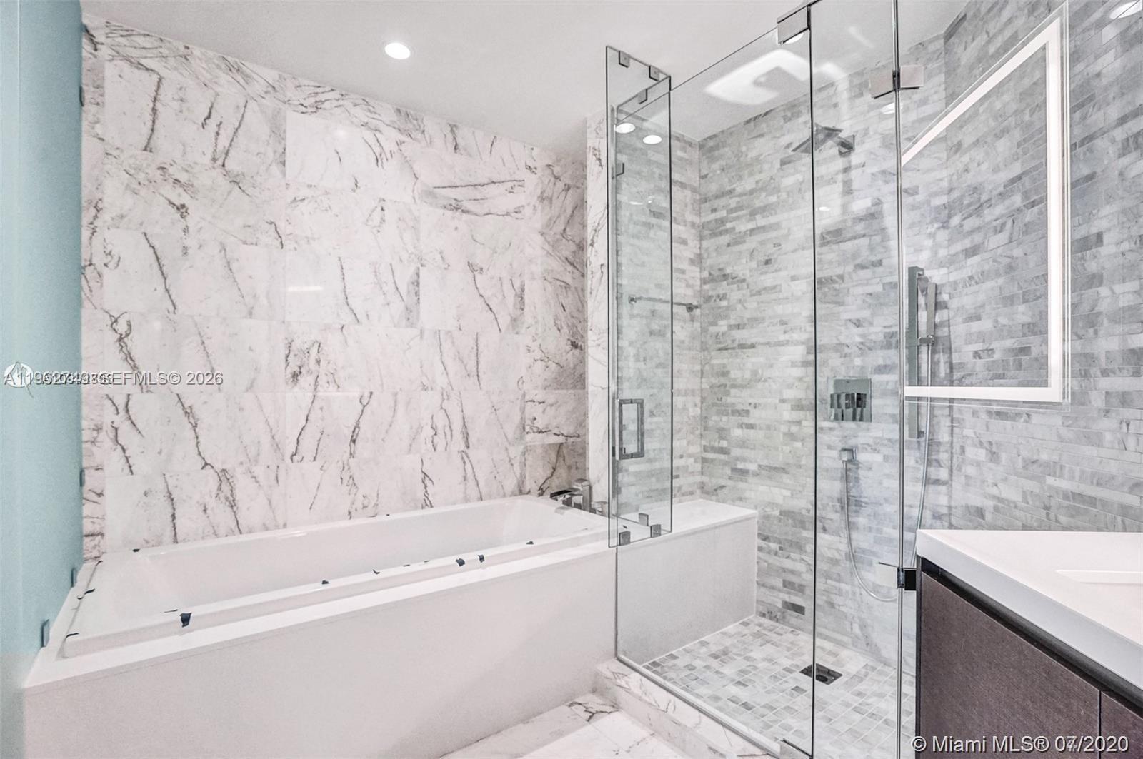 851 NE 1st Ave #3903, Miami FL 33132