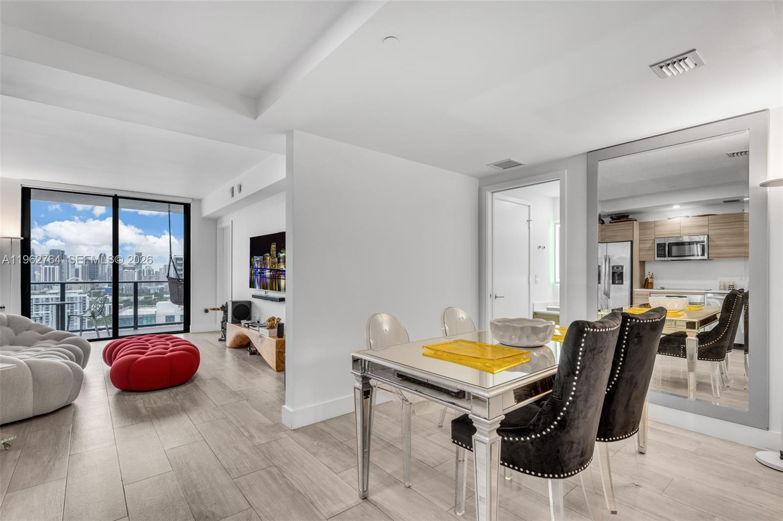 121 NE 34th St #3003, Miami FL 33137
