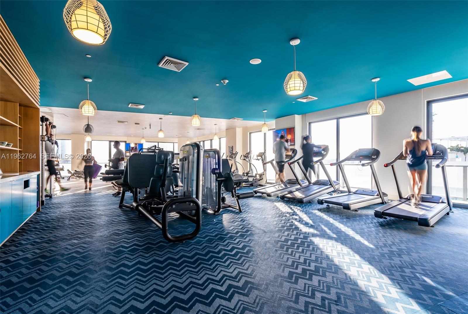 121 NE 34th St #3003, Miami FL 33137