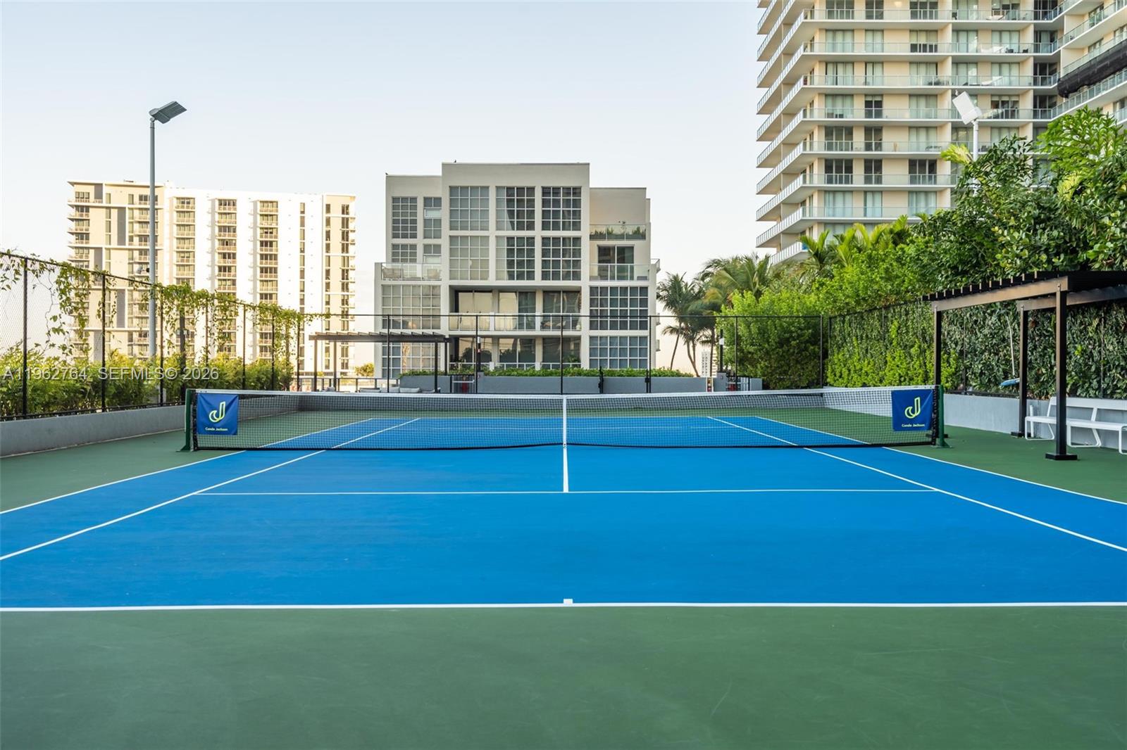 121 NE 34th St #3003, Miami FL 33137