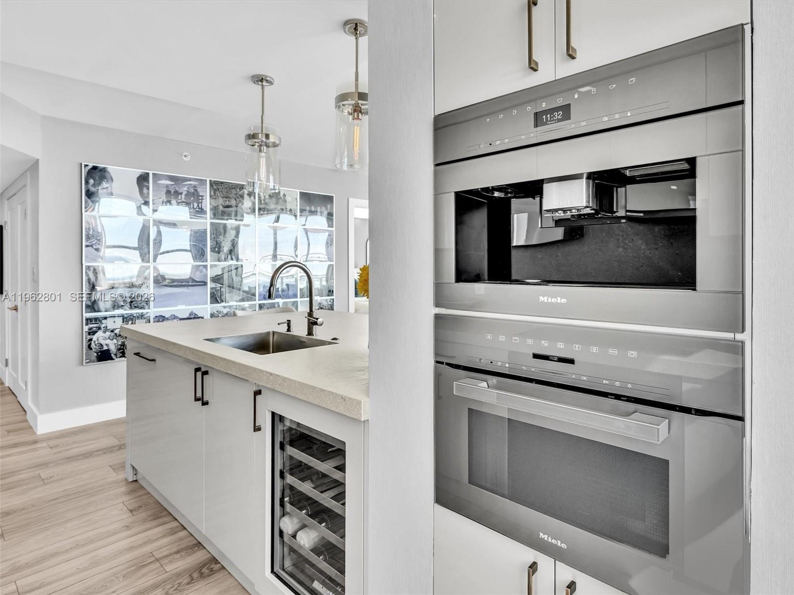1155 Brickell Bay Dr #2011, Miami FL 33131