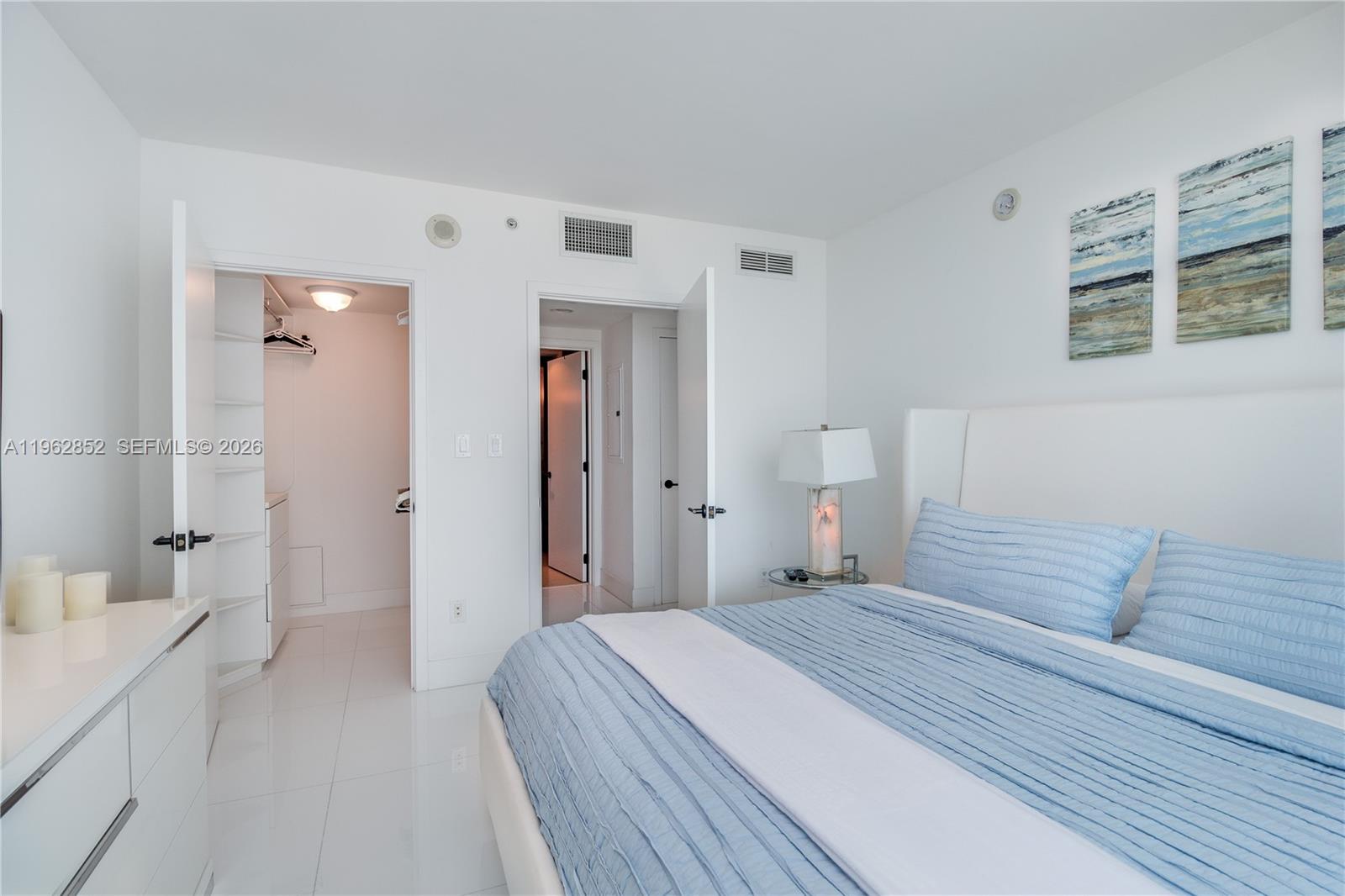 6801 Collins Ave #1415-, Miami Beach FL 33141
