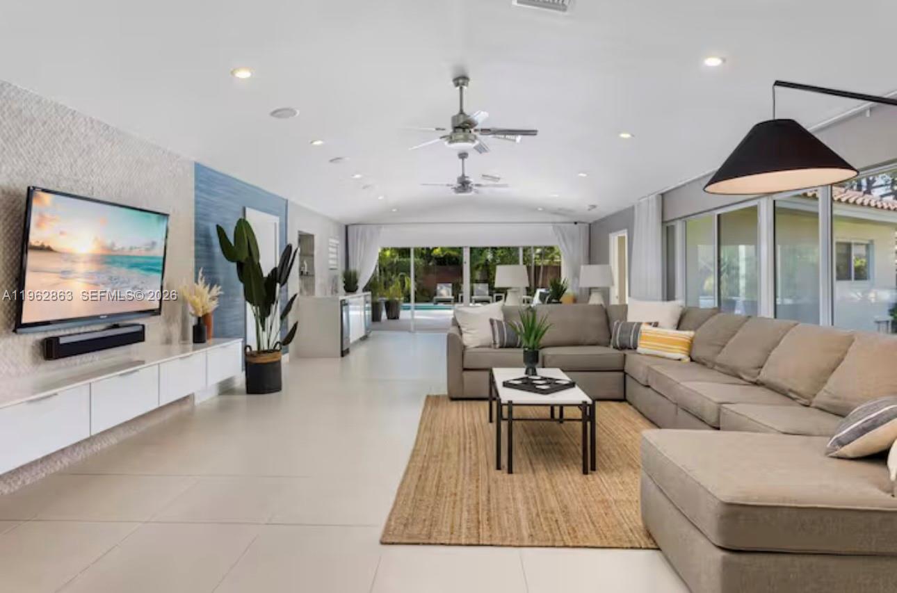 1019 NE 115th St #1019, Biscayne Park FL 33161