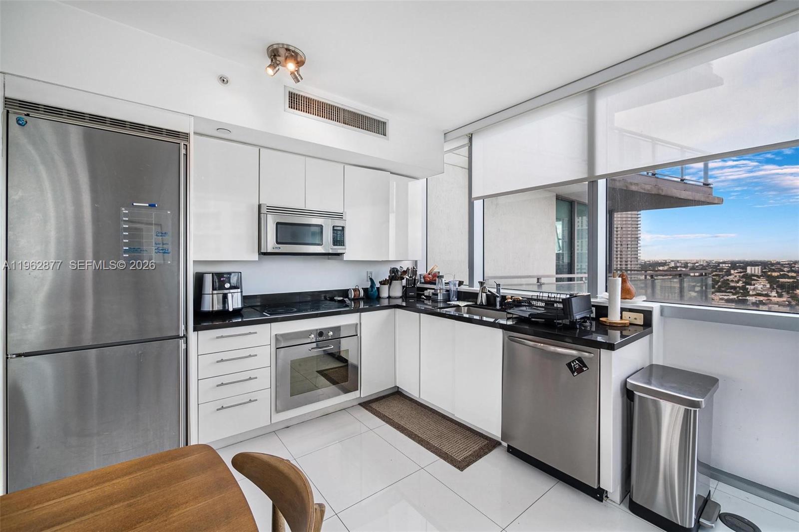 92 SW 3rd St #2710, Miami FL 33130
