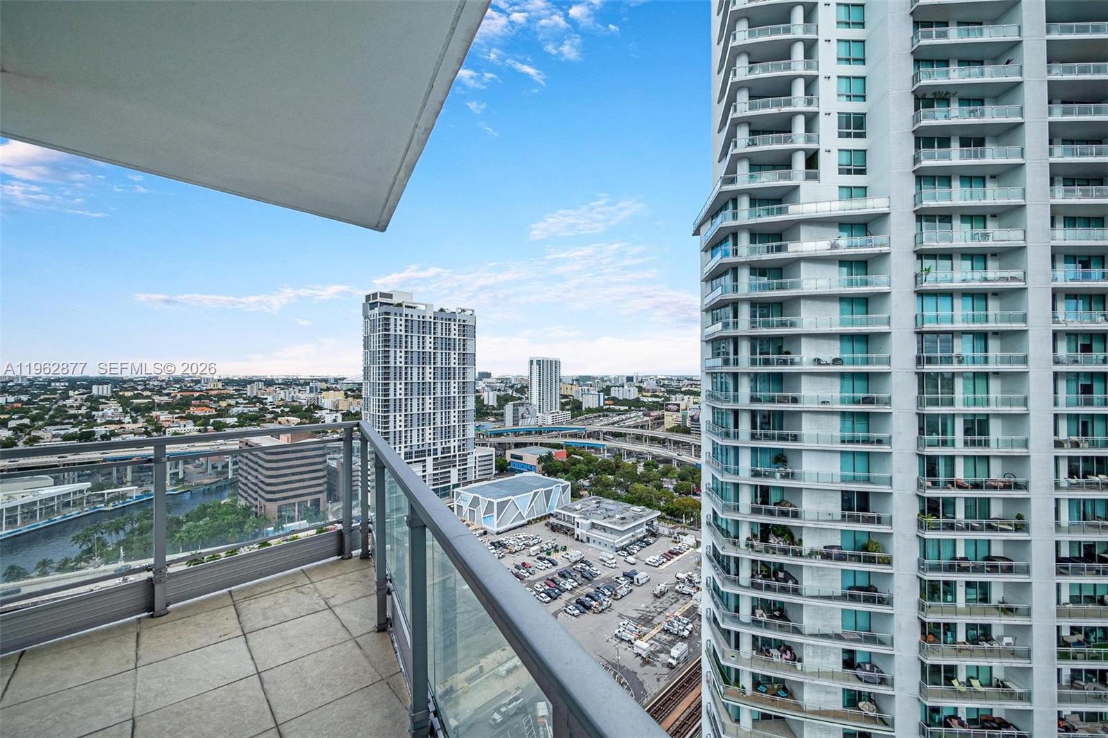 92 SW 3rd St #2710, Miami FL 33130
