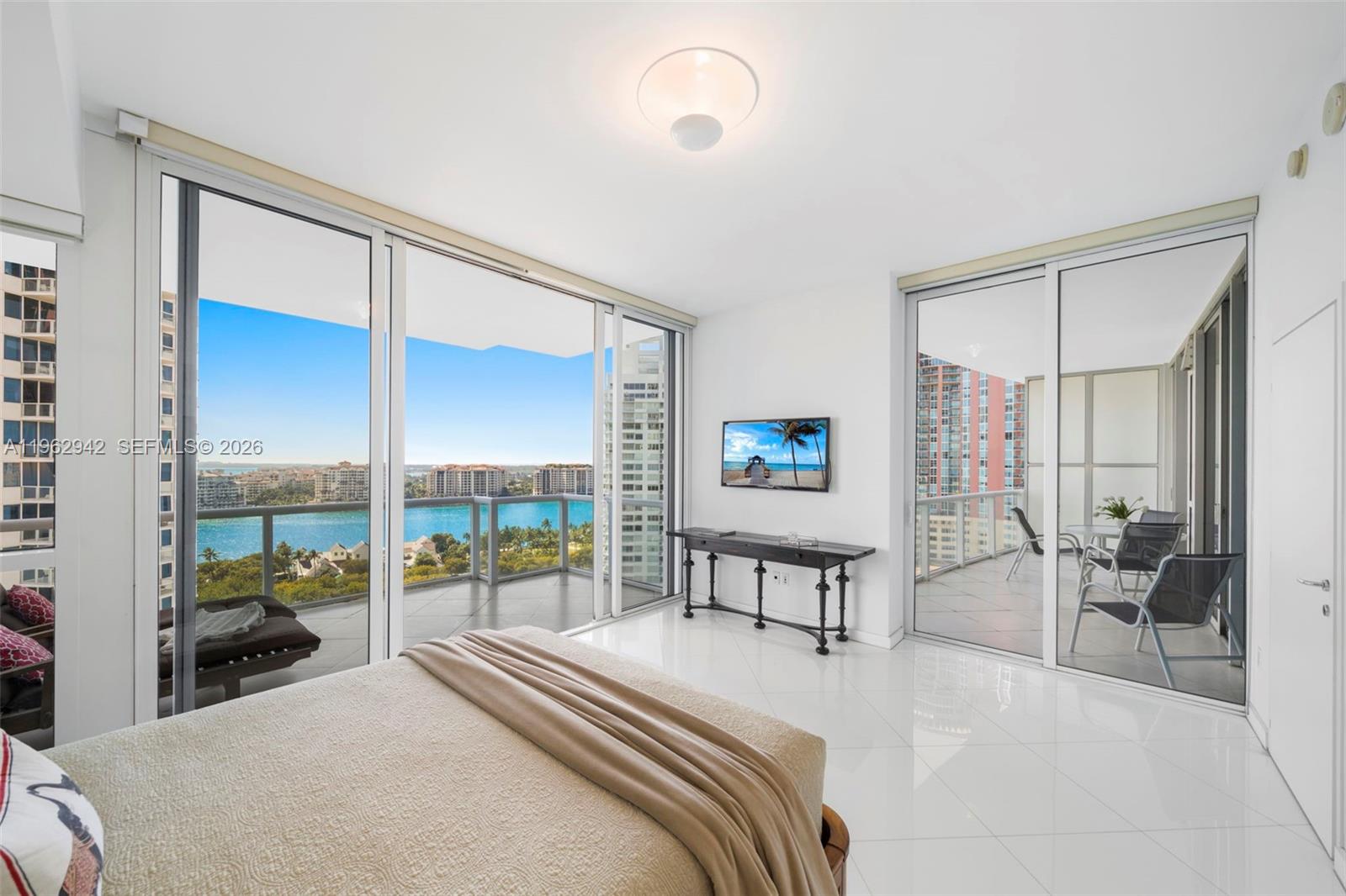 50 S Pointe Dr #1704, Miami Beach FL 33139