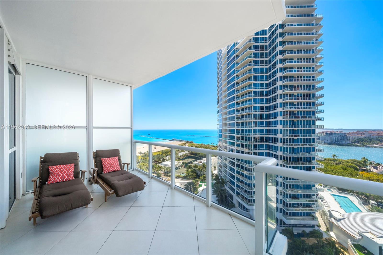 50 S Pointe Dr #1704, Miami Beach FL 33139