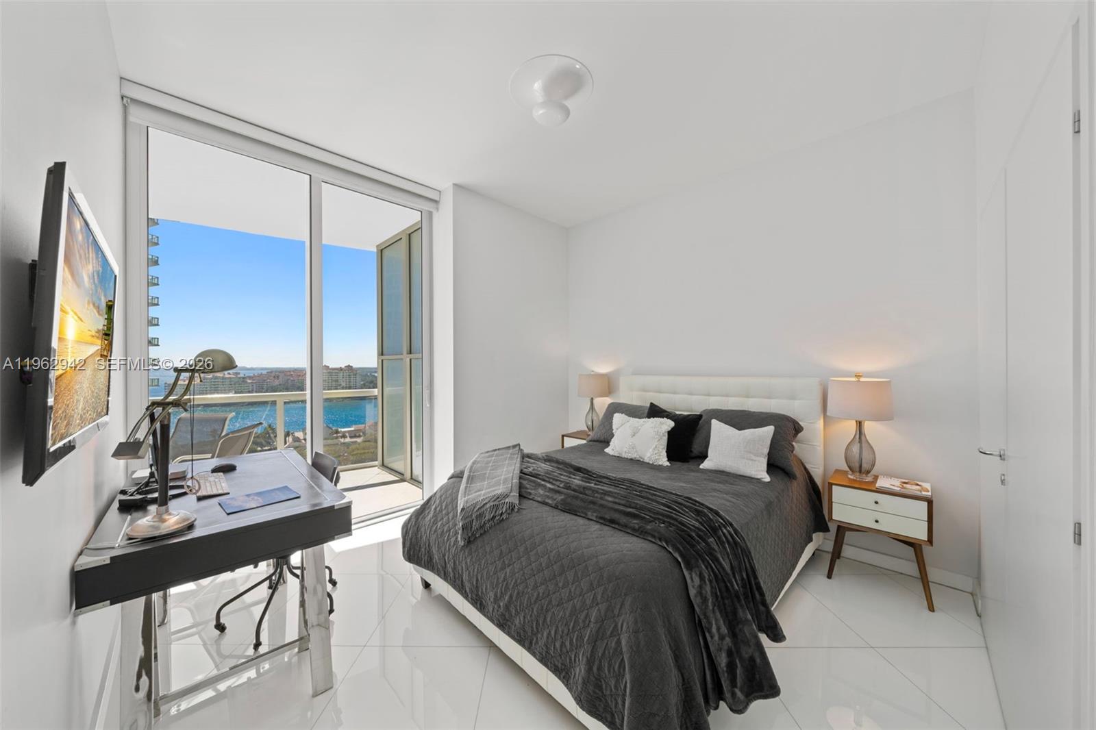 50 S Pointe Dr #1704, Miami Beach FL 33139