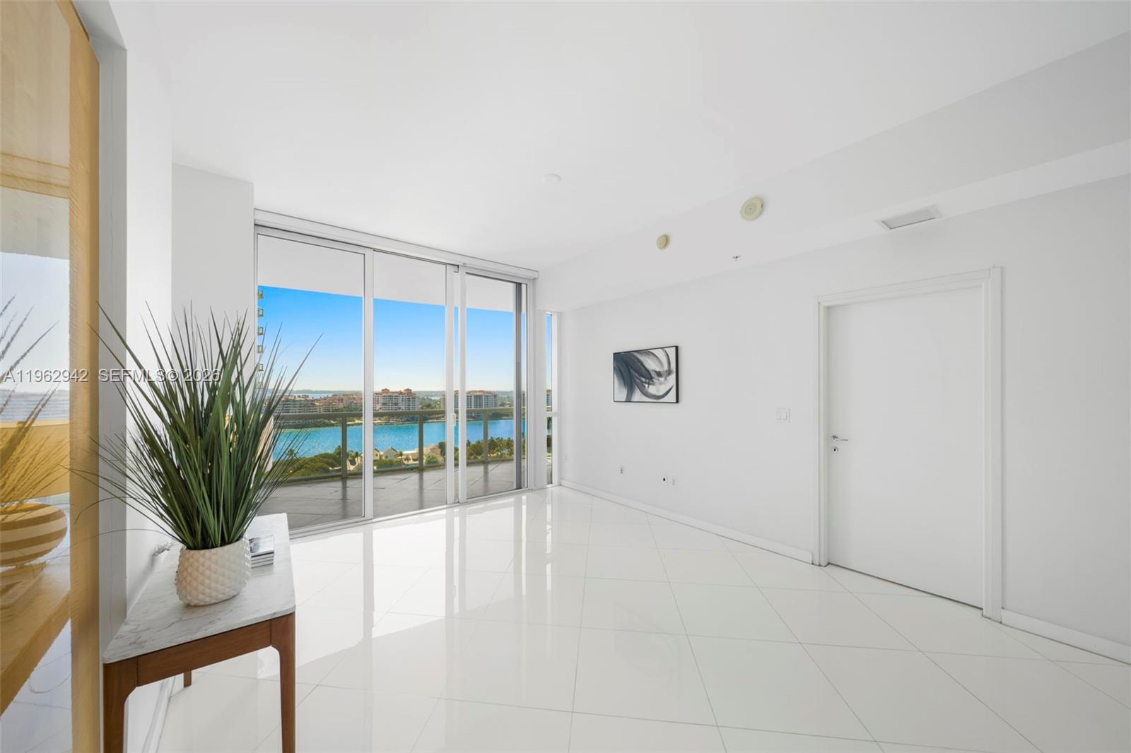 50 S Pointe Dr #1704, Miami Beach FL 33139