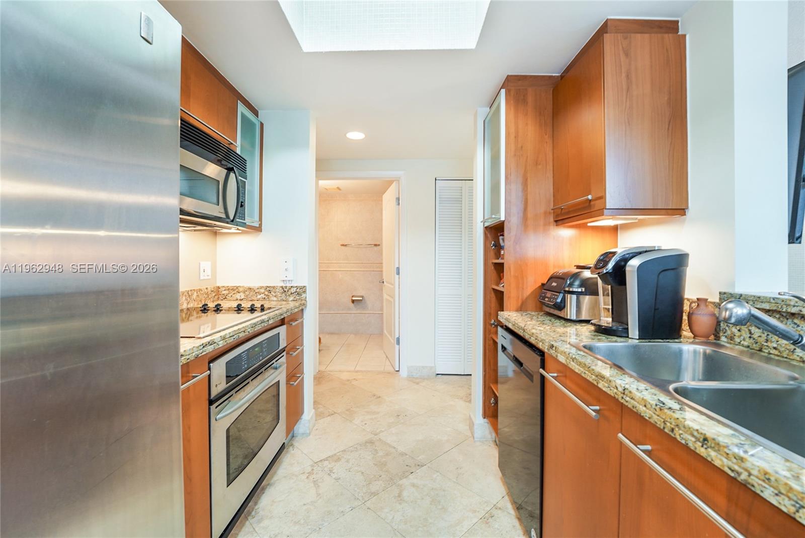 110 Washington Ave #2415, Miami Beach FL 33139