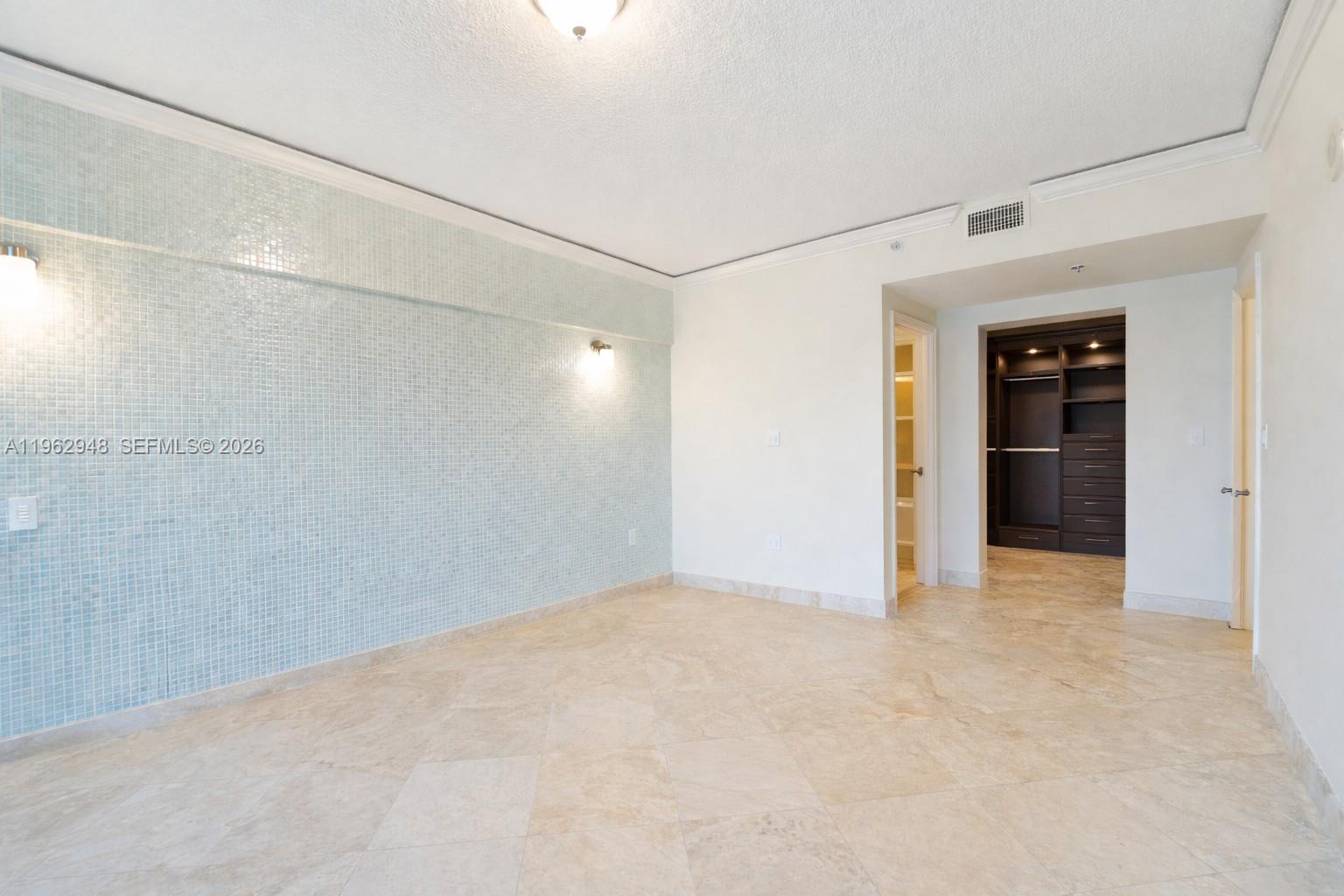 110 Washington Ave #2415, Miami Beach FL 33139