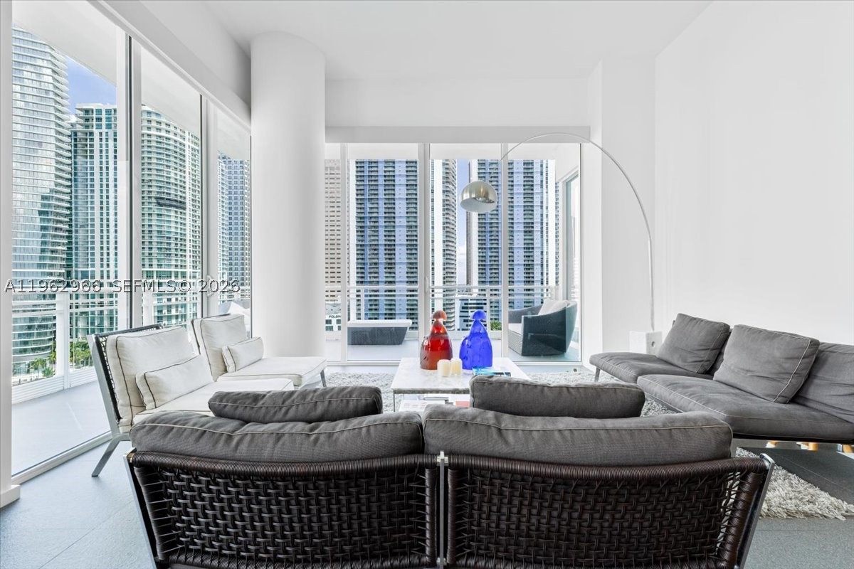 900 Brickell Key Blvd #1101, Miami FL 33131
