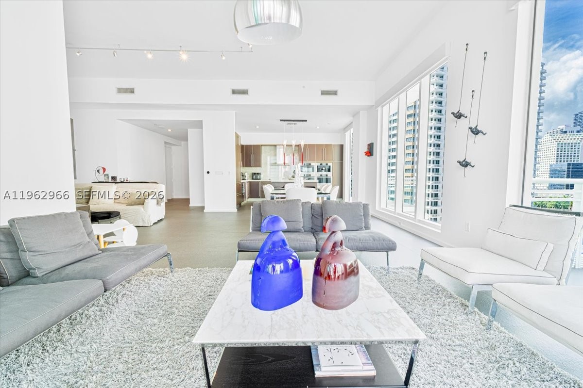 900 Brickell Key Blvd #1101, Miami FL 33131