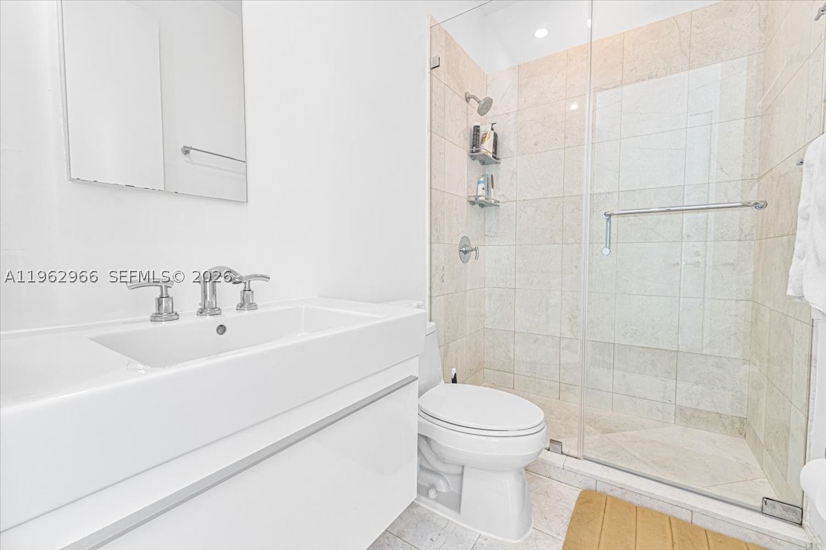 900 Brickell Key Blvd #1101, Miami FL 33131