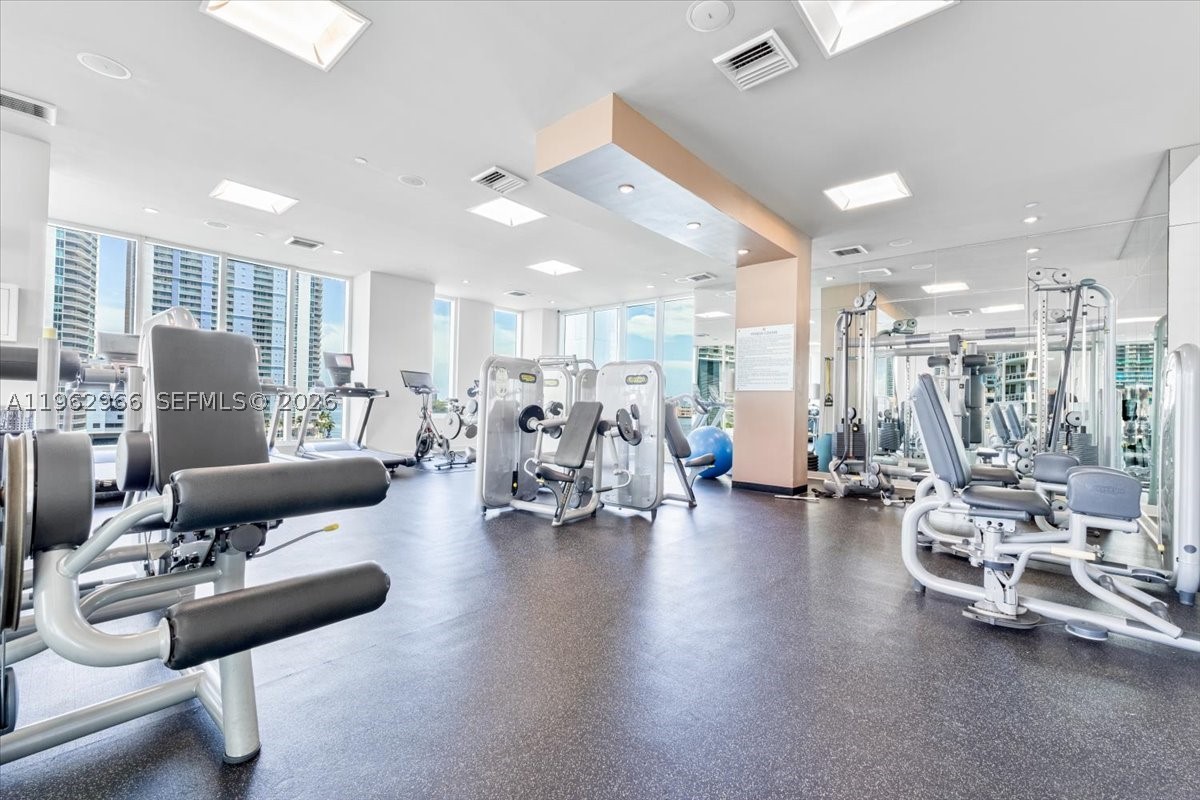 900 Brickell Key Blvd #1101, Miami FL 33131