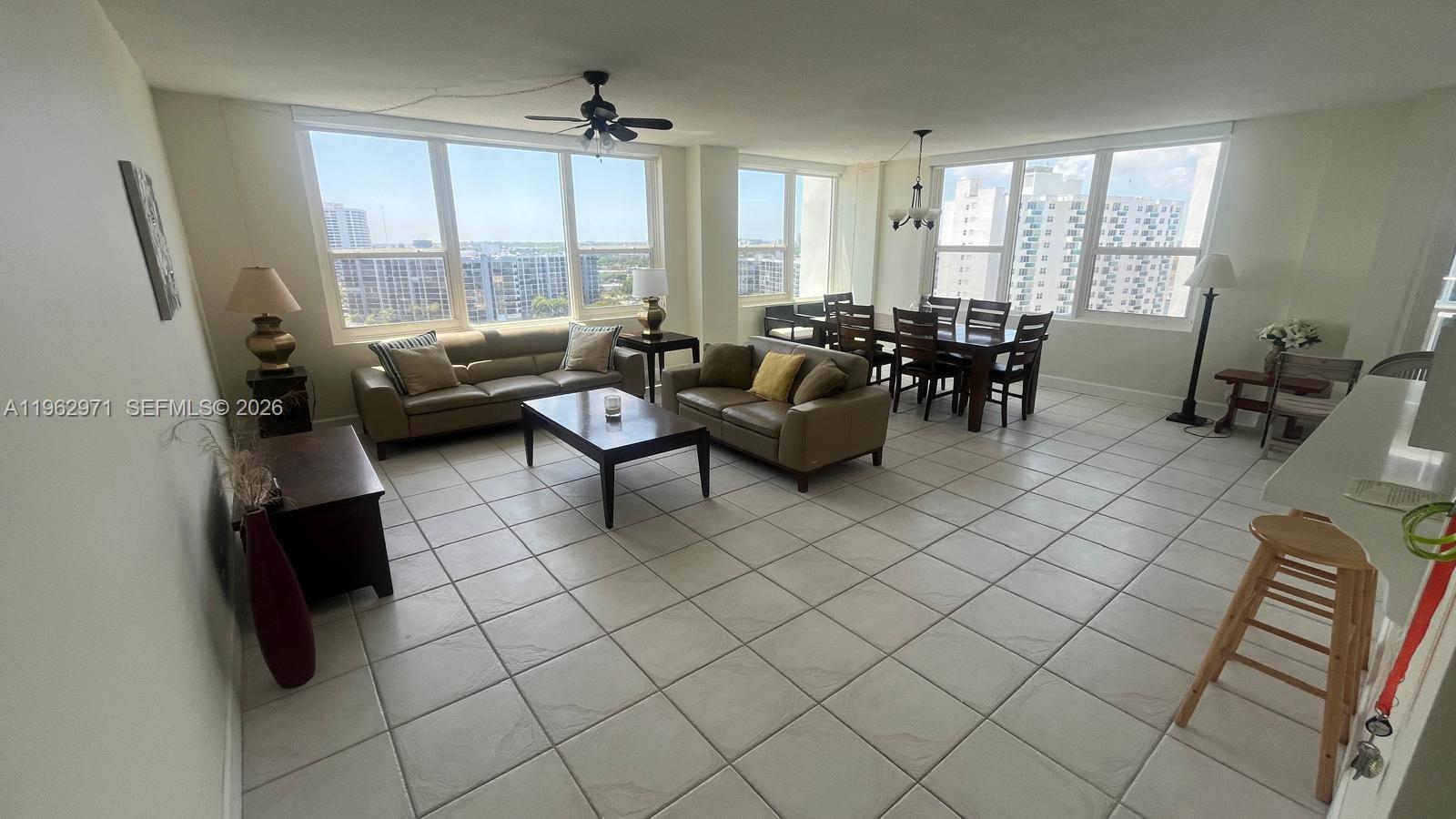 Hollywood FL 33019 - A11962971