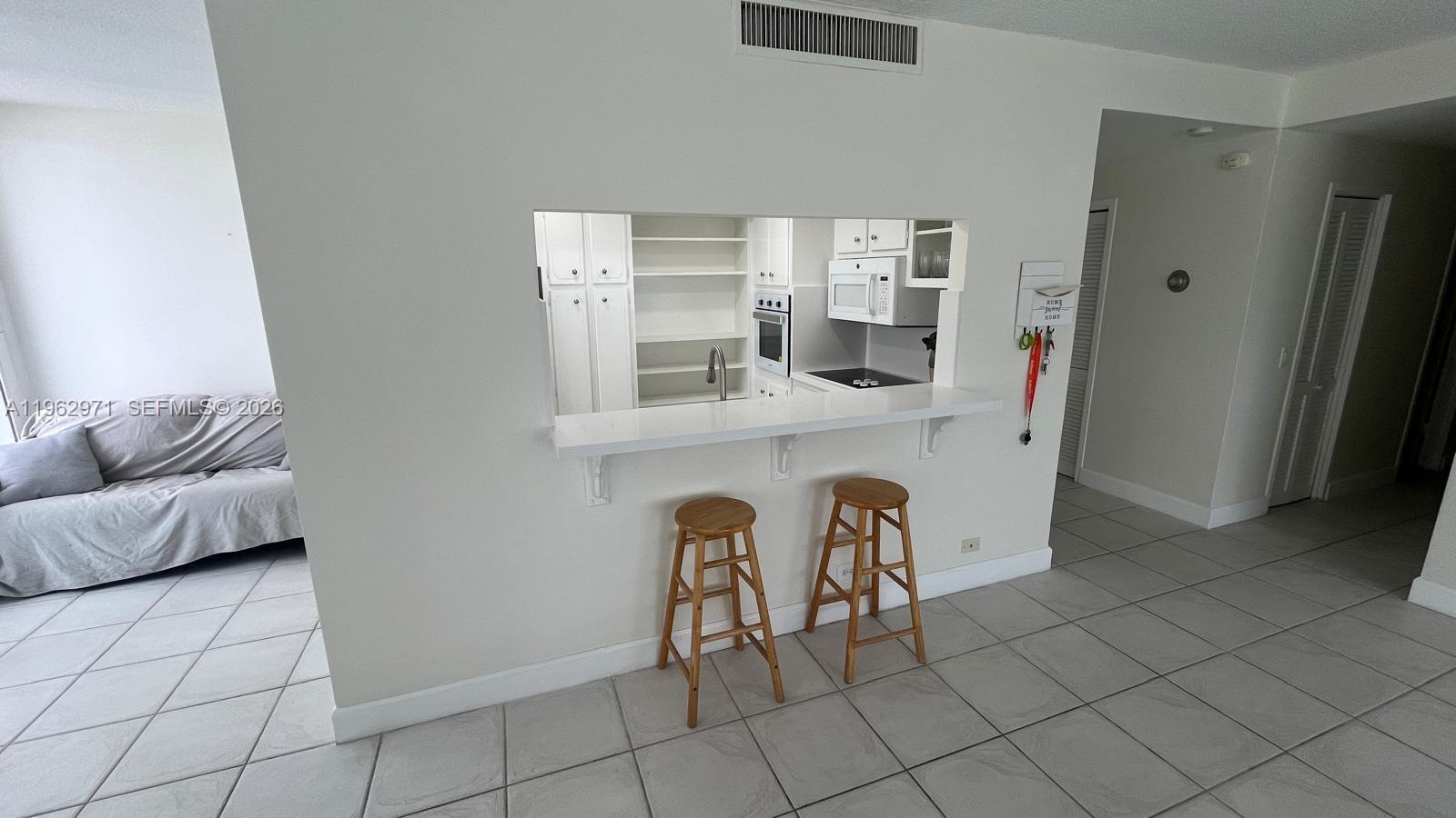 Hollywood FL 33019 - A11962971