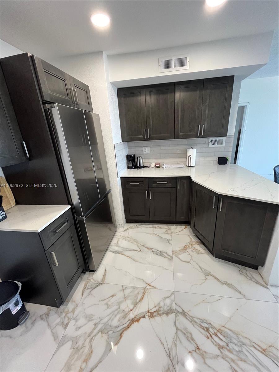 Hollywood FL 33019 - A11962972