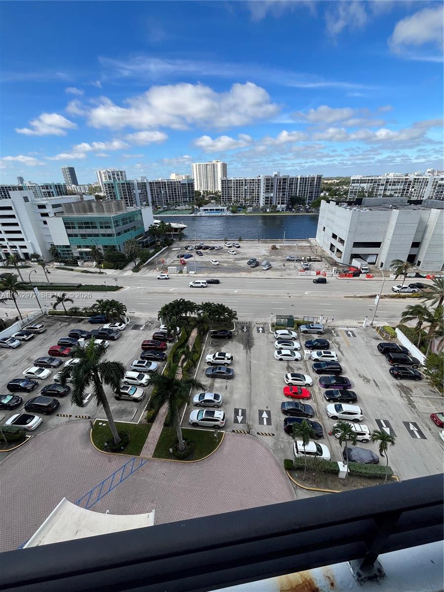 Hollywood FL 33019 - A11962972