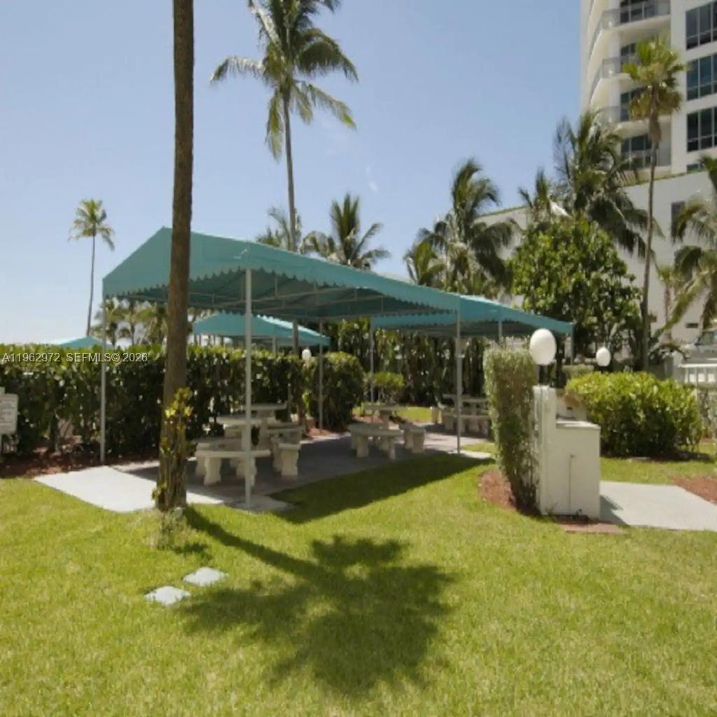 Hollywood FL 33019 - A11962972