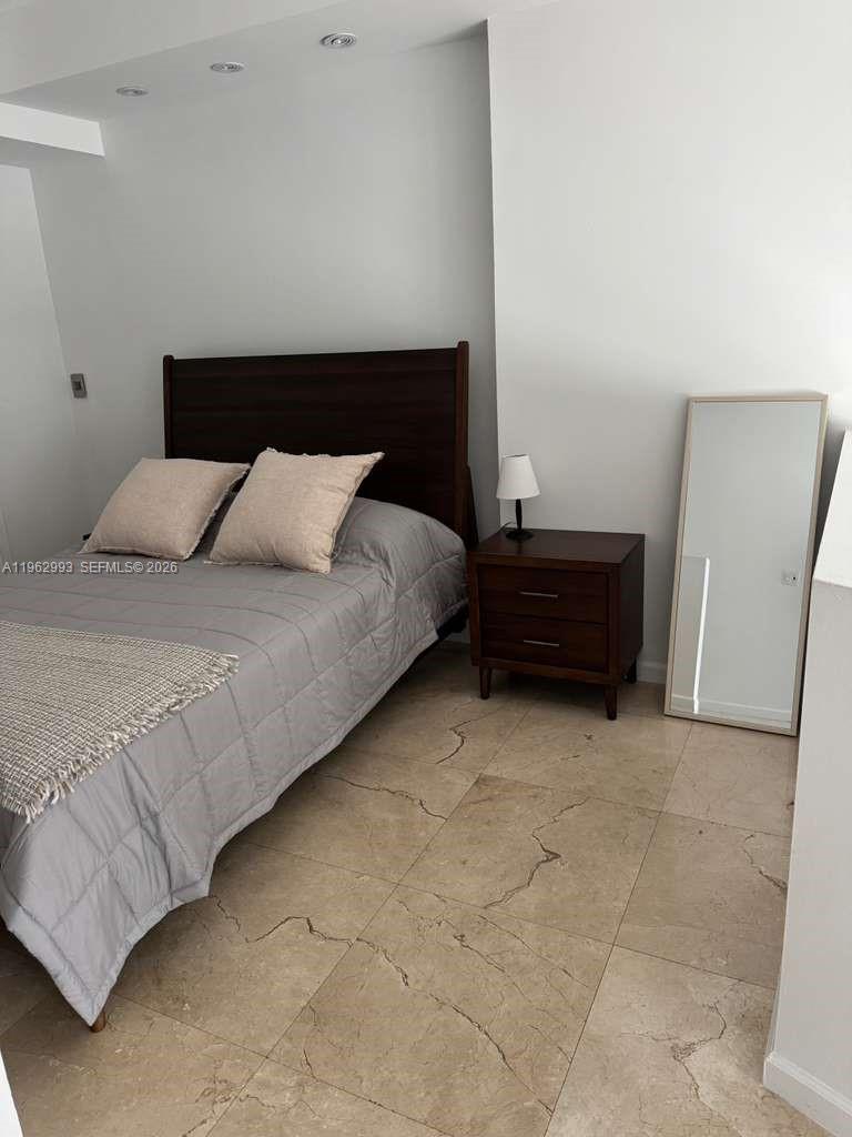 690 SW 1st Ct #1506, Miami FL 33130