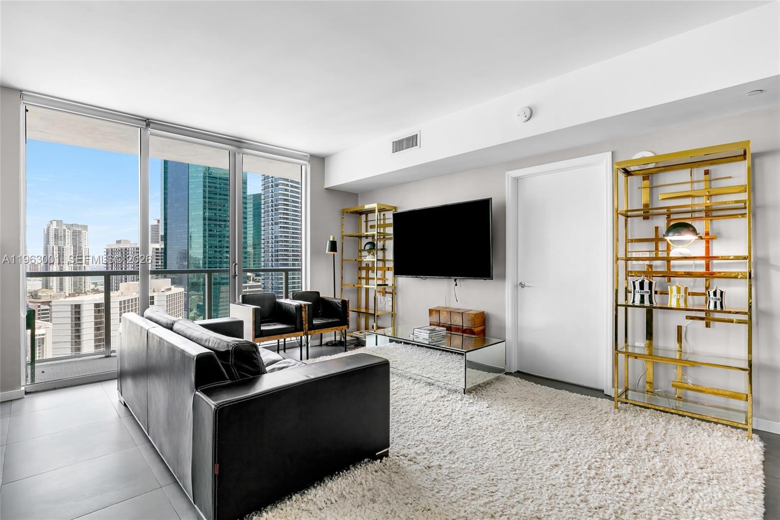 55 SE 6th St #3101, Miami FL 33131