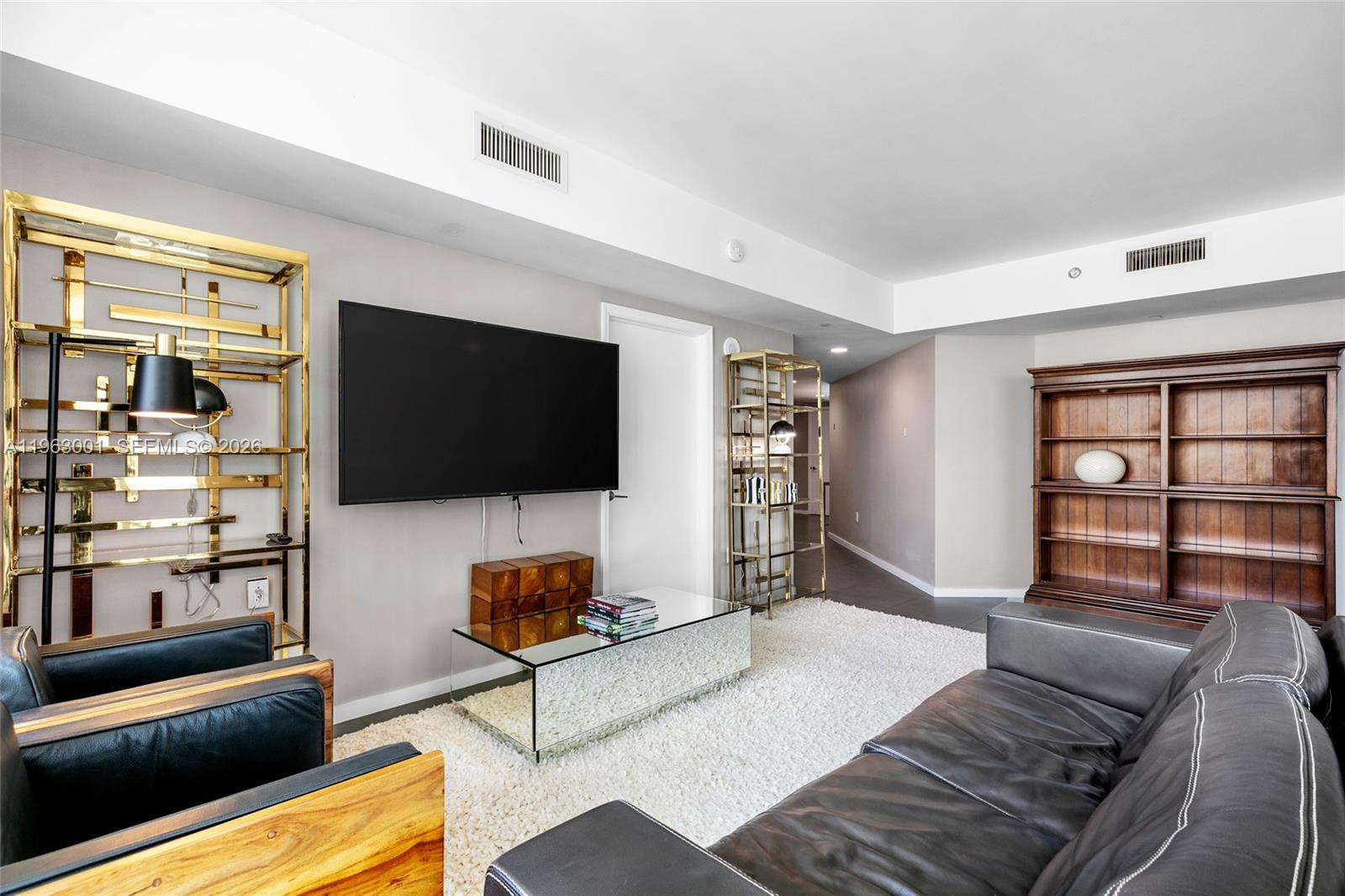 55 SE 6th St #3101, Miami FL 33131