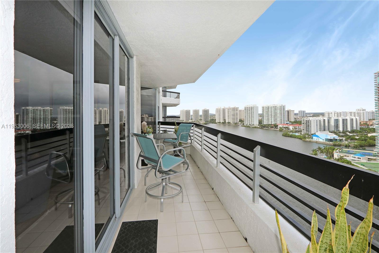 Aventura FL 33180 - A11963006