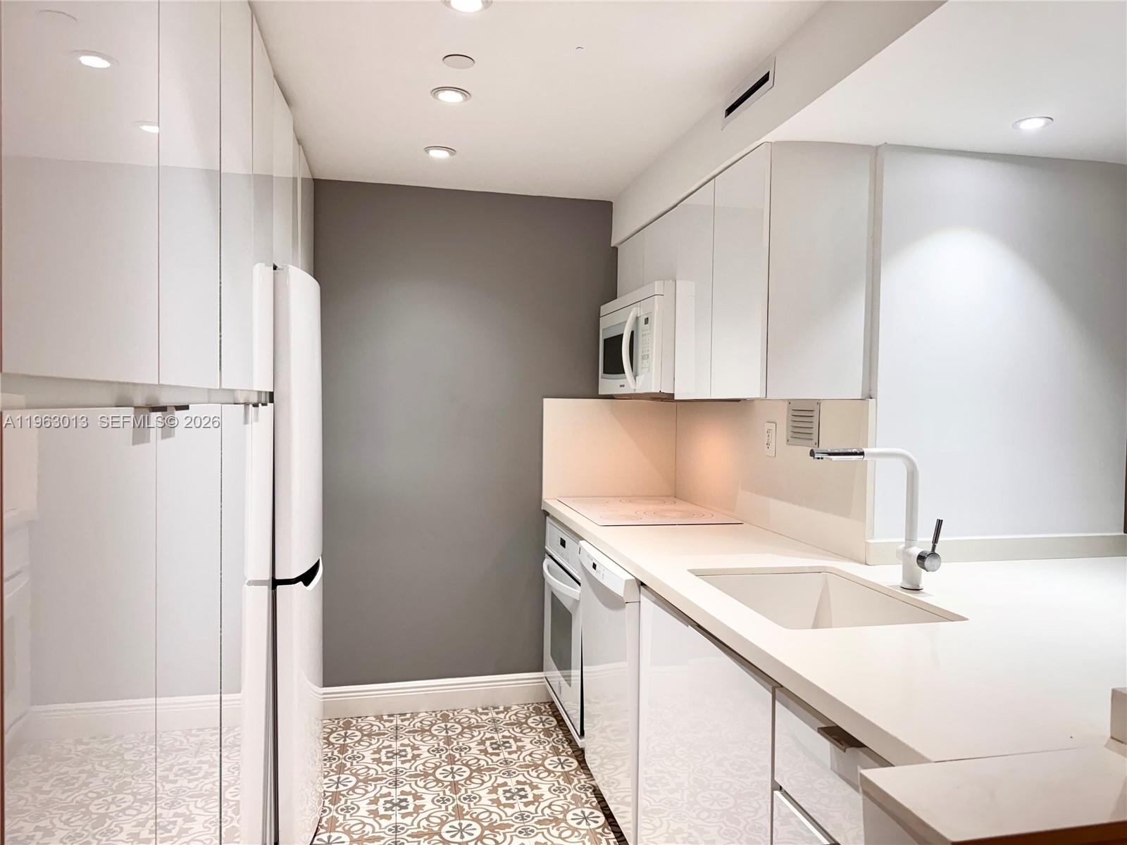 1200 West Ave #1418, Miami Beach FL 33139