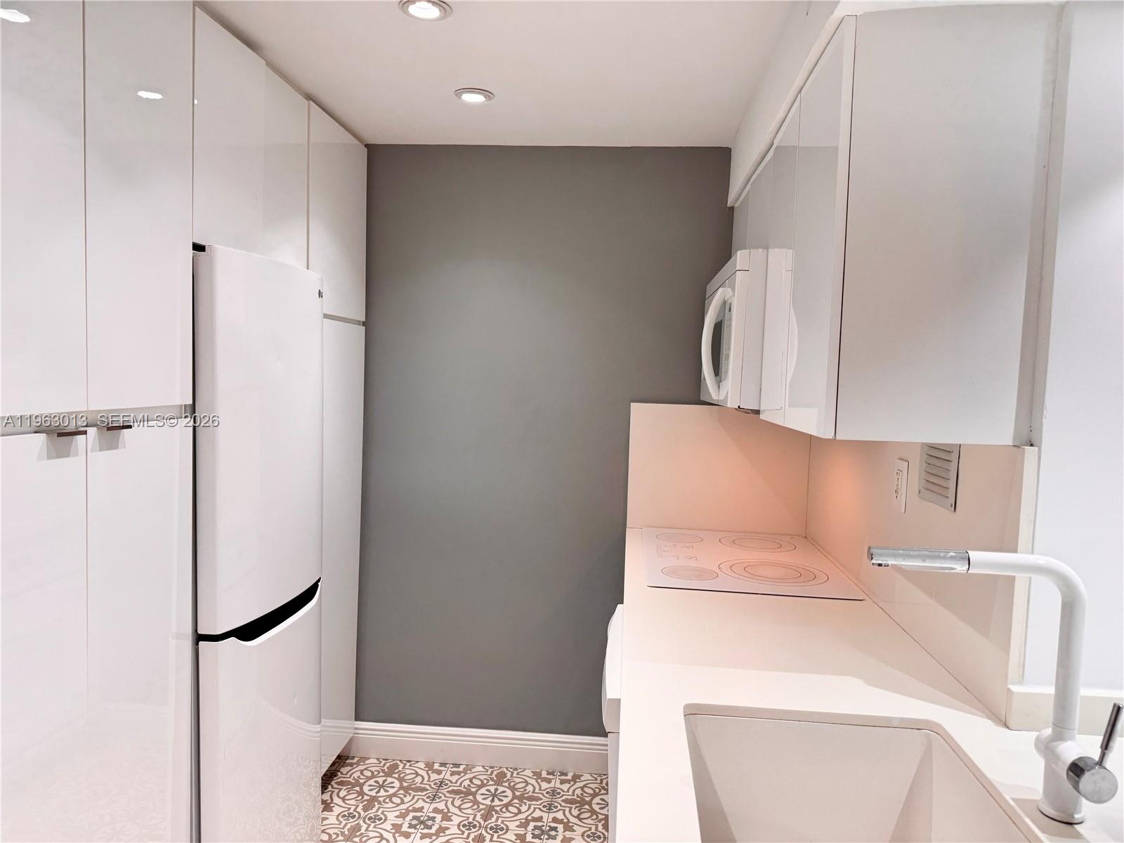 1200 West Ave #1418, Miami Beach FL 33139
