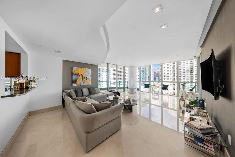 1331 Brickell Bay Dr #1602, Miami FL 33131