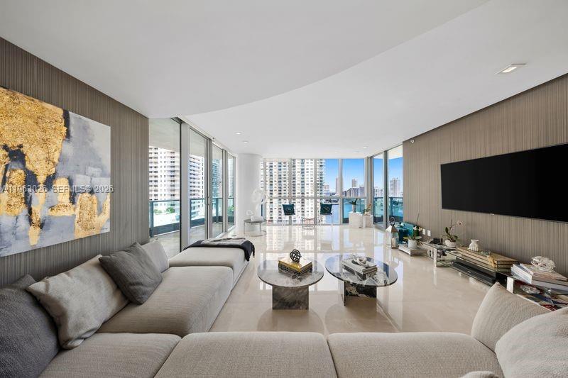 1331 Brickell Bay Dr #1602, Miami FL 33131