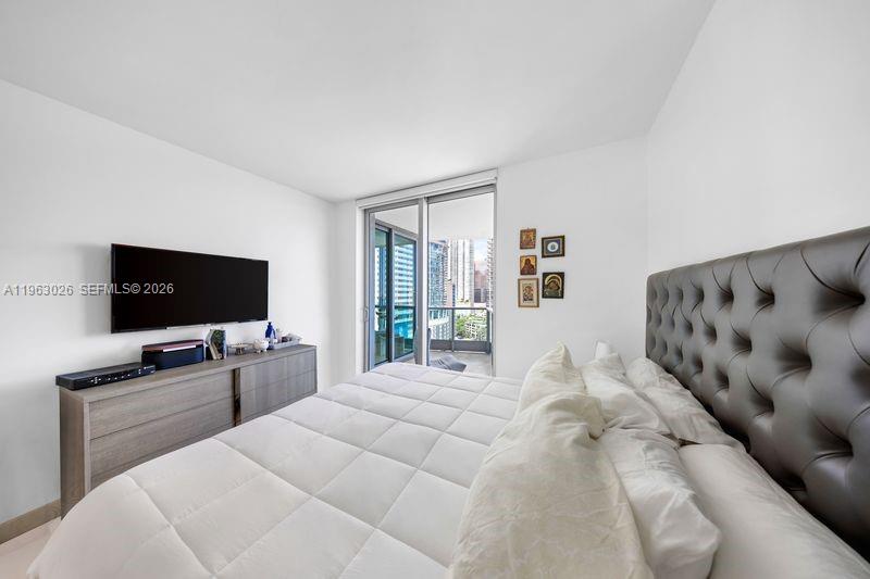 1331 Brickell Bay Dr #1602, Miami FL 33131