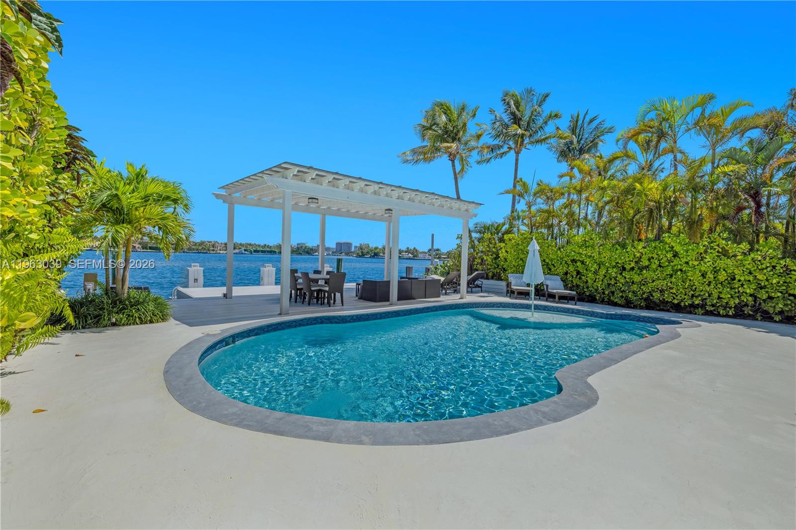 1405 Stillwater Dr, Miami Beach FL 33141