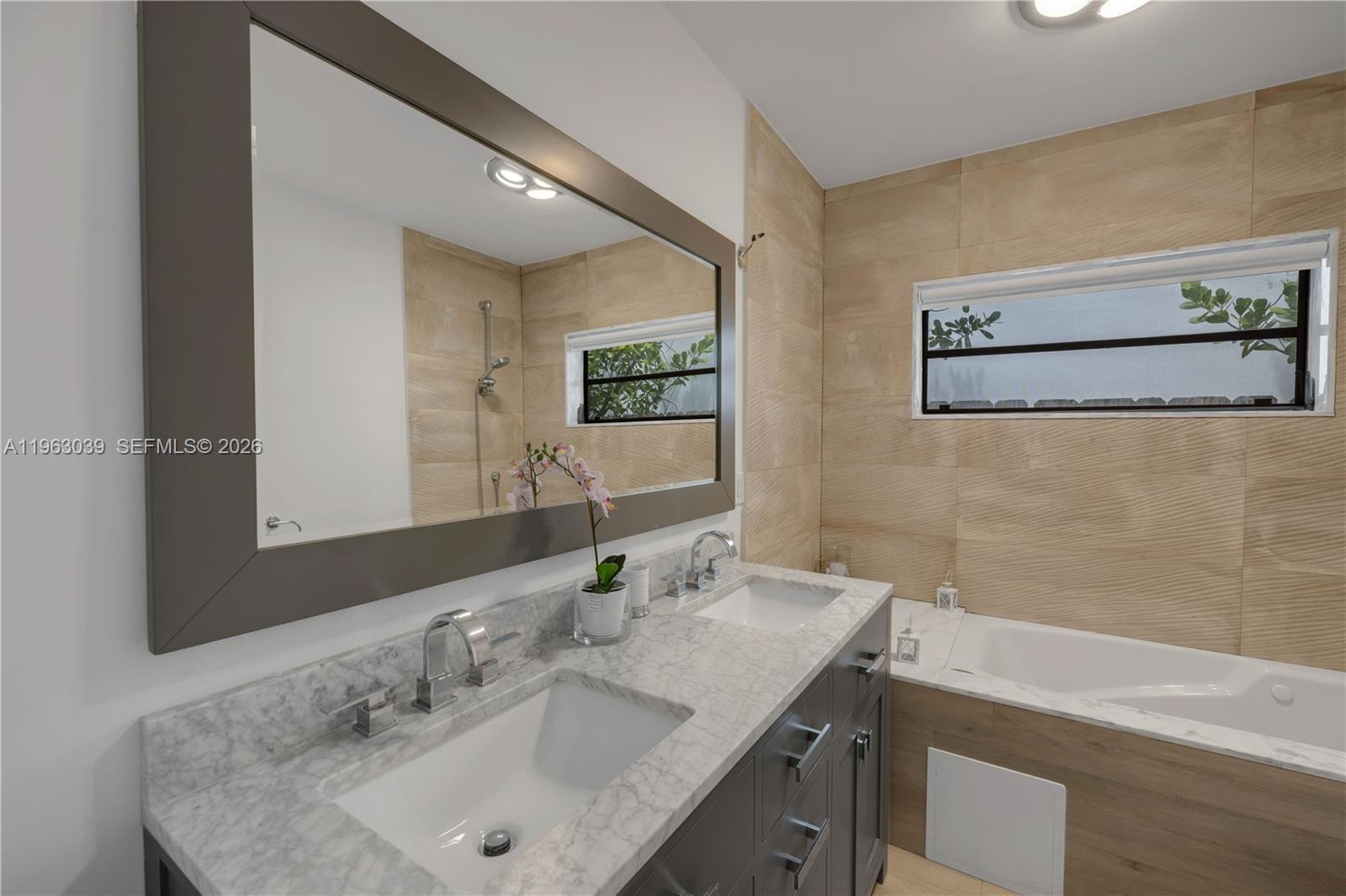1405 Stillwater Dr, Miami Beach FL 33141