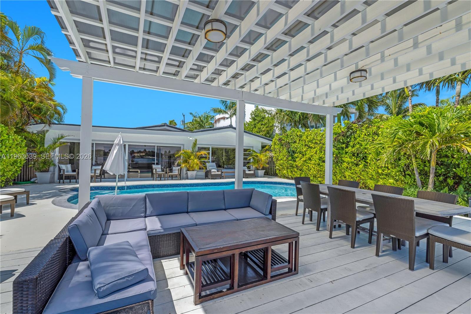 1405 Stillwater Dr, Miami Beach FL 33141
