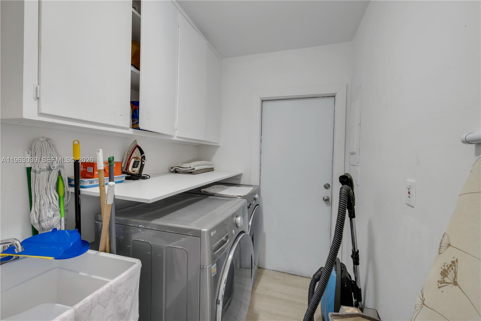 1405 Stillwater Dr, Miami Beach FL 33141