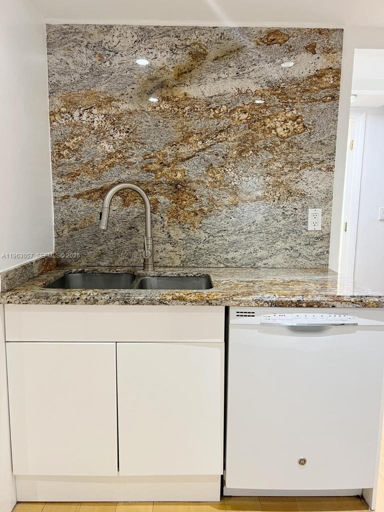 1111 Crandon Blvd #A1205, Key Biscayne FL 33149