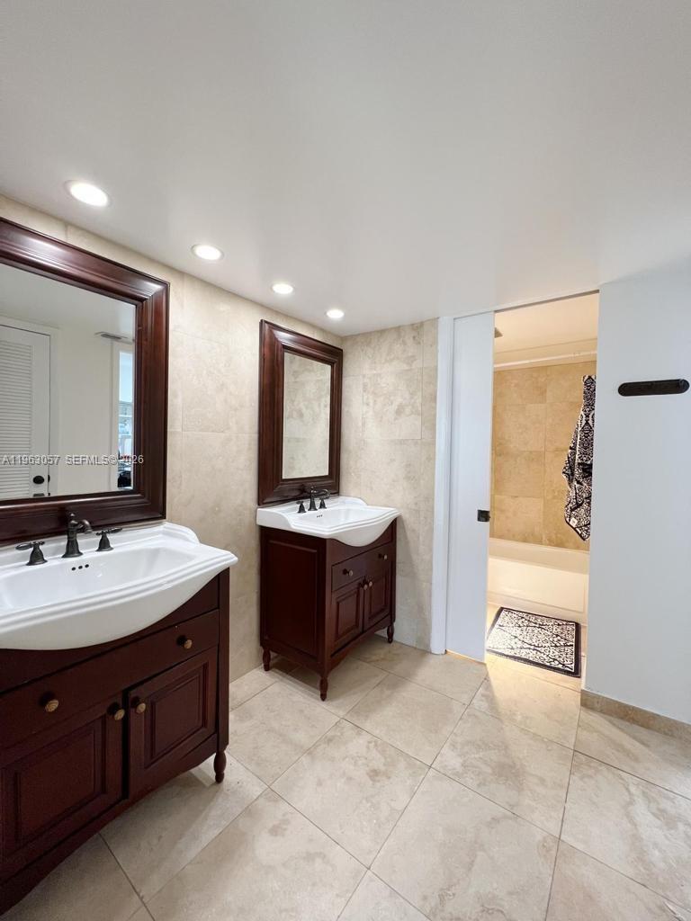 1111 Crandon Blvd #A1205, Key Biscayne FL 33149