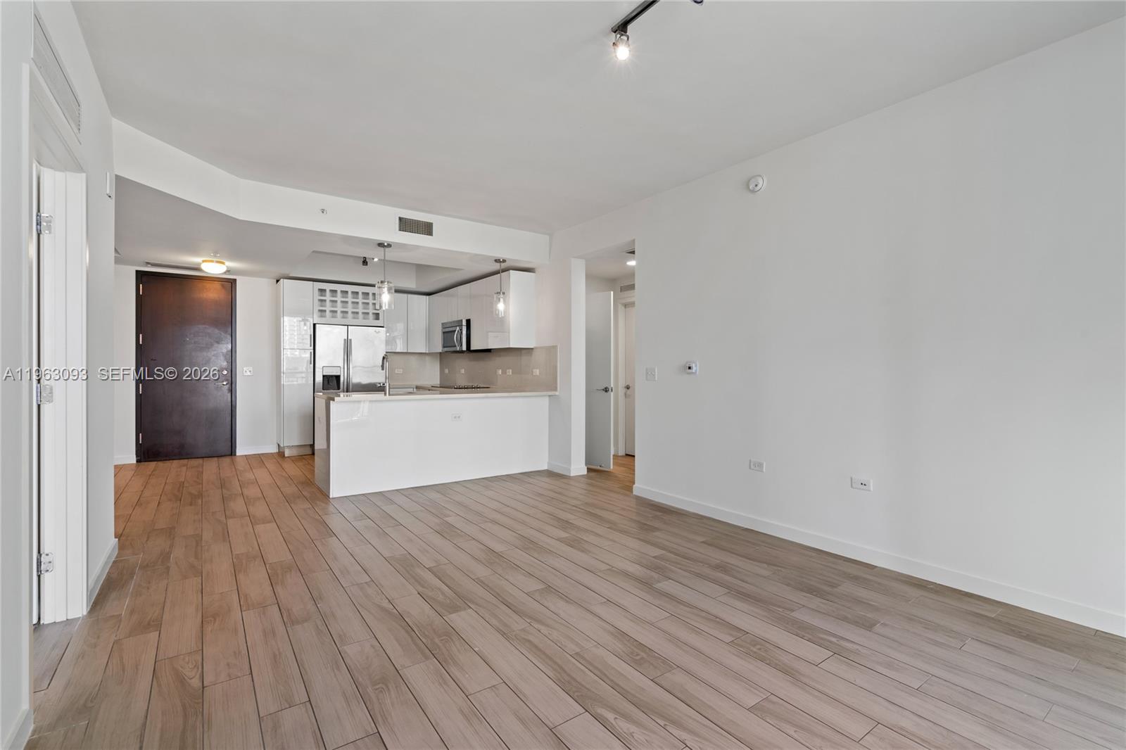999 SW 1 AVENUE #2411, Miami FL 33130