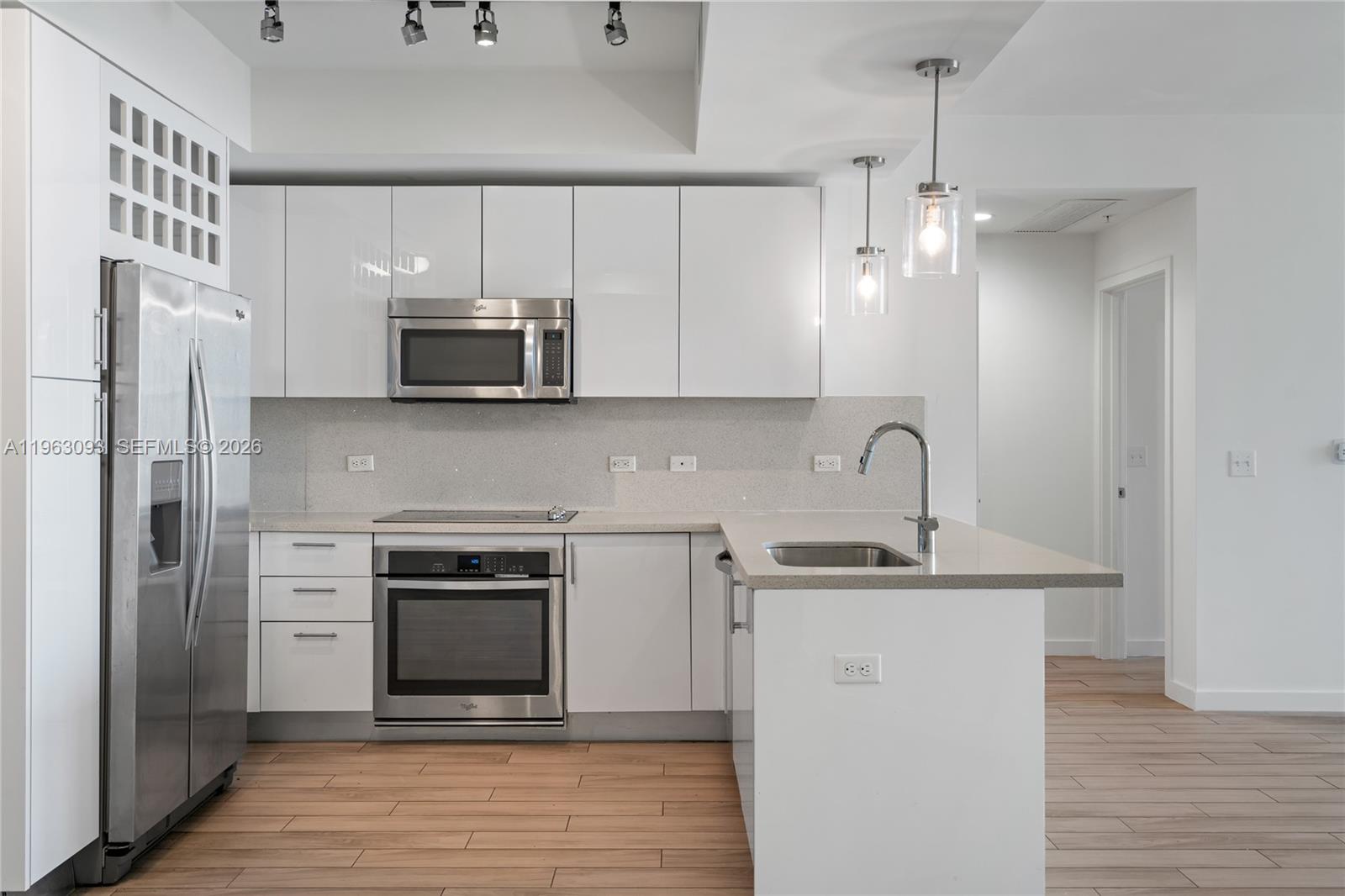 999 SW 1 AVENUE #2411, Miami FL 33130