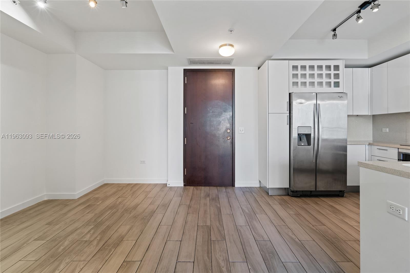 999 SW 1 AVENUE #2411, Miami FL 33130