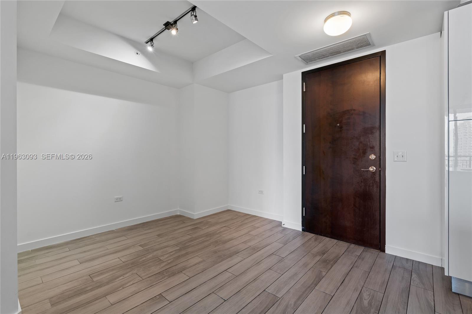 999 SW 1 AVENUE #2411, Miami FL 33130