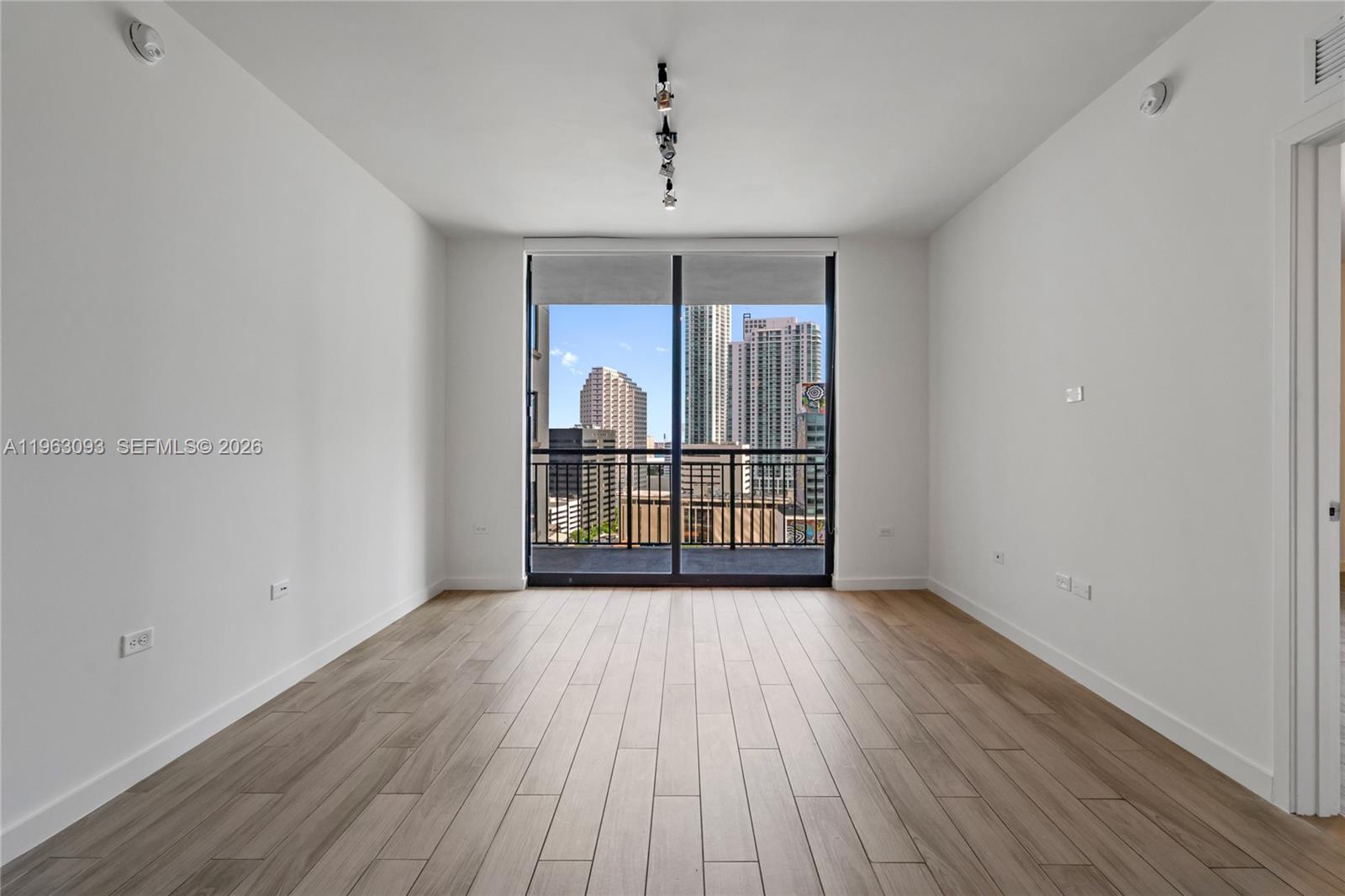 999 SW 1 AVENUE #2411, Miami FL 33130