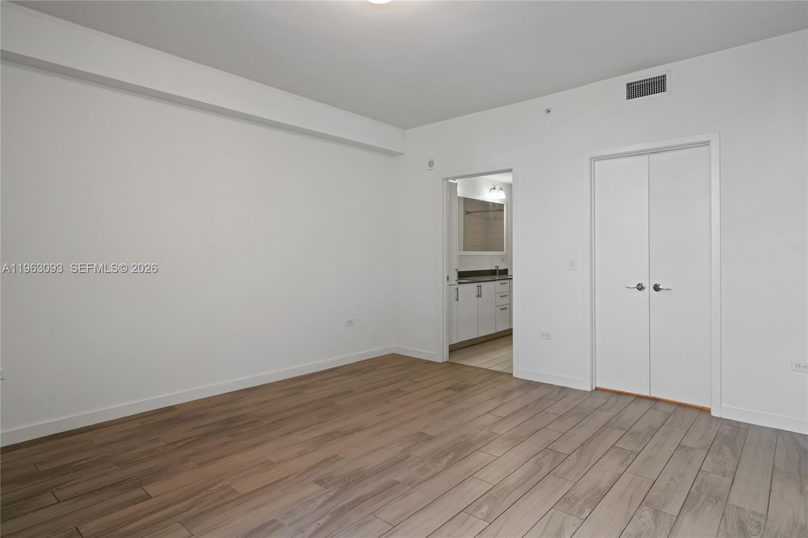 999 SW 1 AVENUE #2411, Miami FL 33130