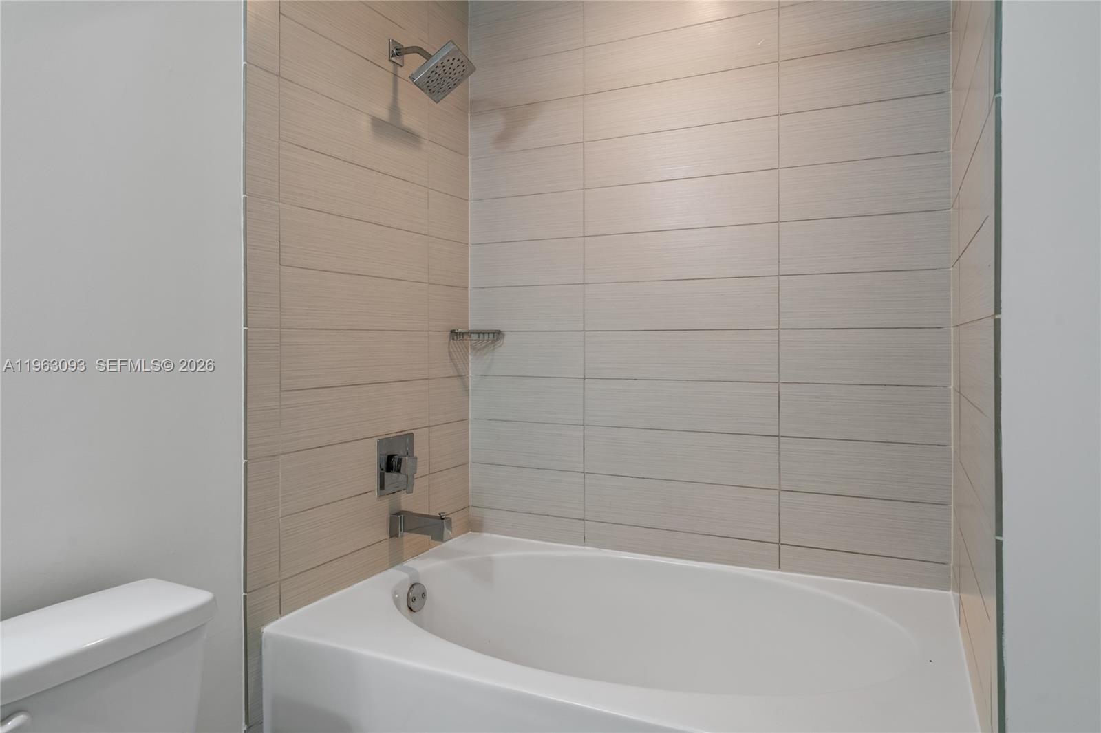 999 SW 1 AVENUE #2411, Miami FL 33130